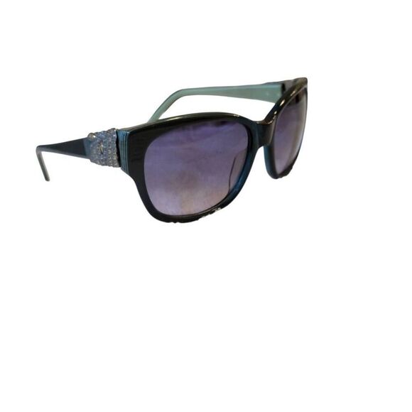 Vera Wang Galdora Black Sunglasses - Picture 16 of 16